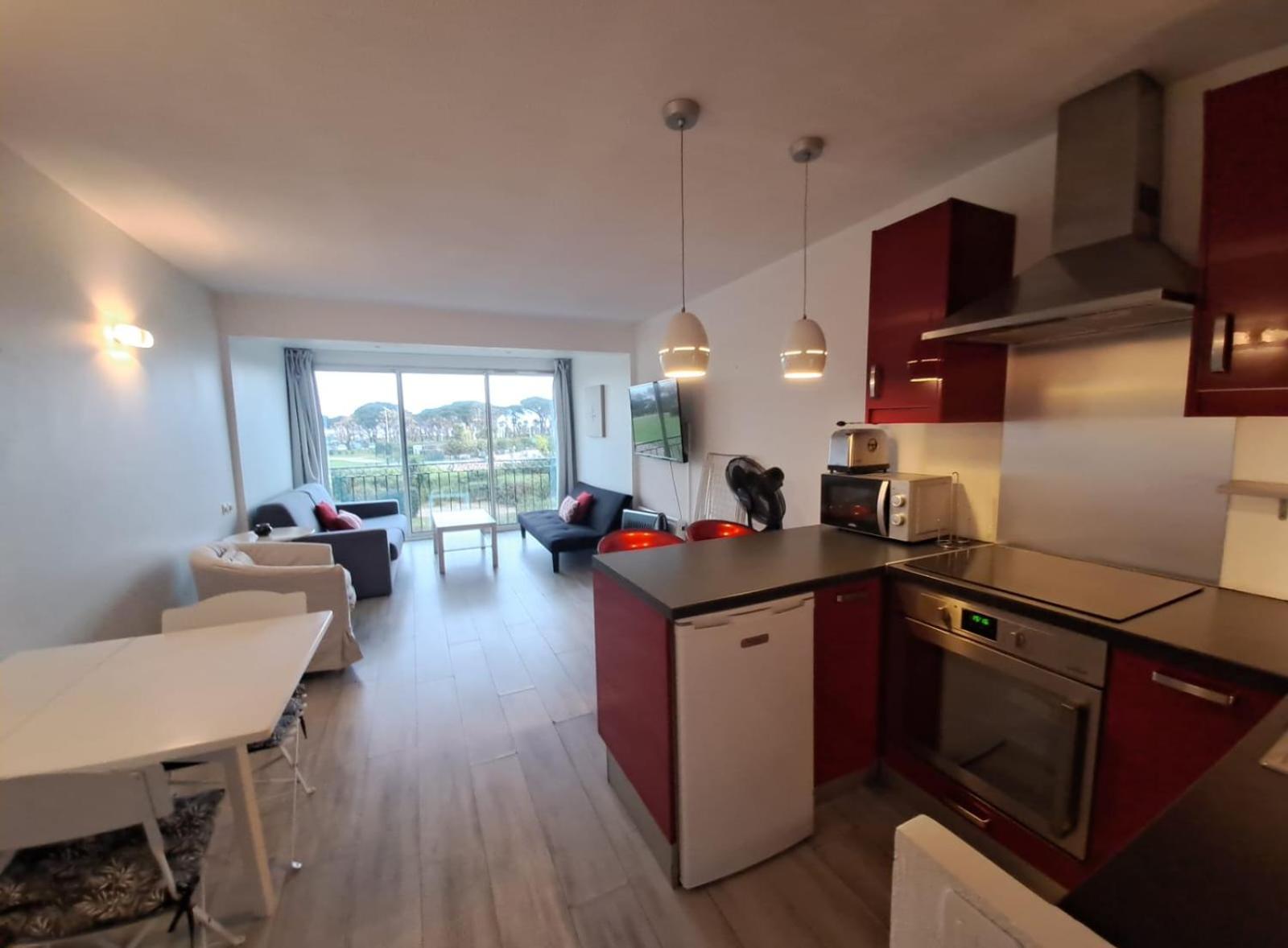 Gasyan - Golfe De St-Tropez - Appartement Aves Acces Plage Dans Residence Avec Piscine Гассен Экстерьер фото